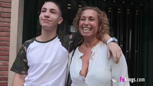 Lillia European Mom Teacher Spanish Amateur Porn Bigboobs Cumshot