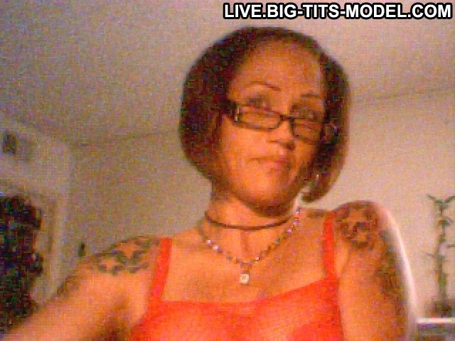 Angelfeatherz Webcam Model Mature 4 Stars Brown Eyes Online